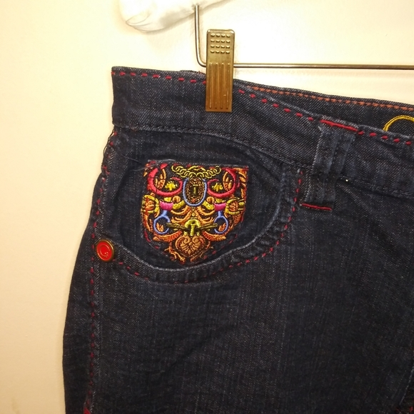 Rare Vintage COOGI Embroidered Denim 15 Inch Inseam Bermuda Style Shorts - Picture 2 of 16